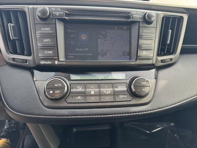 2015 Toyota RAV4 XLE photo 19
