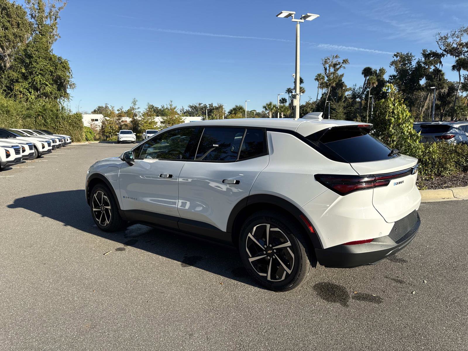 2026 Chevrolet Equinox EV 1LT photo 2