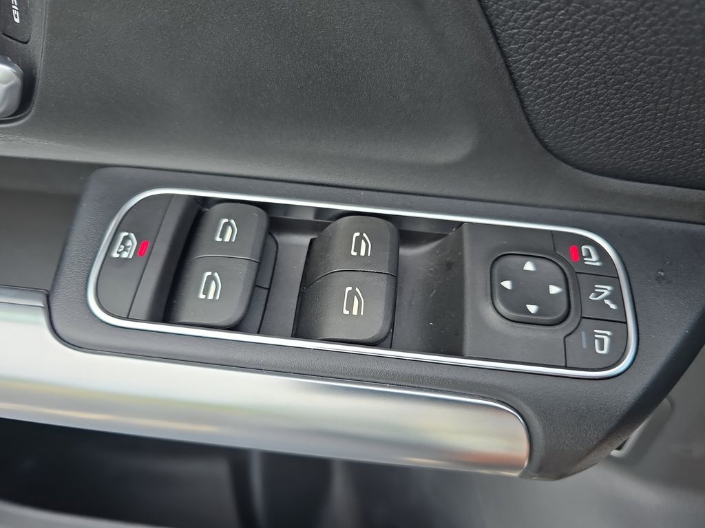 2022 Mercedes Benz GLA 250 photo 27