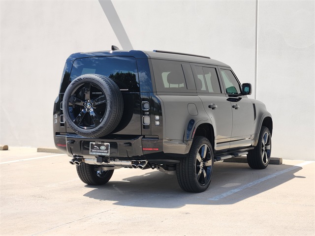 2025 Land Rover Defender 130 V8 photo 4