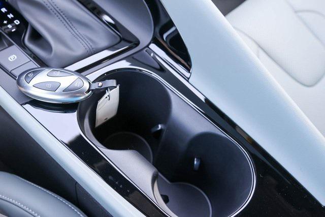 New 2025 White Hyundai Limited image 16