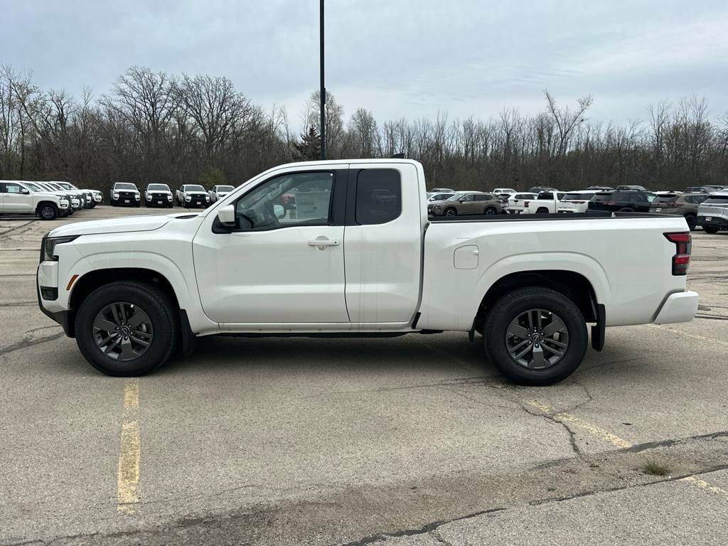 2025 Nissan Frontier SV photo 2