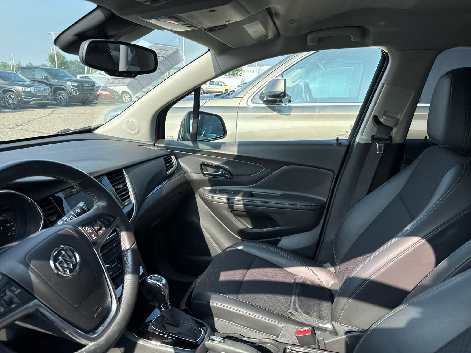 2022 Buick Encore Preferred photo 4