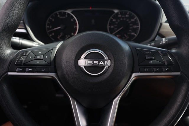 2023 Nissan Altima 2.5 SV photo 23