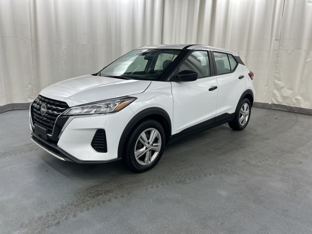 2024 Nissan Kicks S photo 2