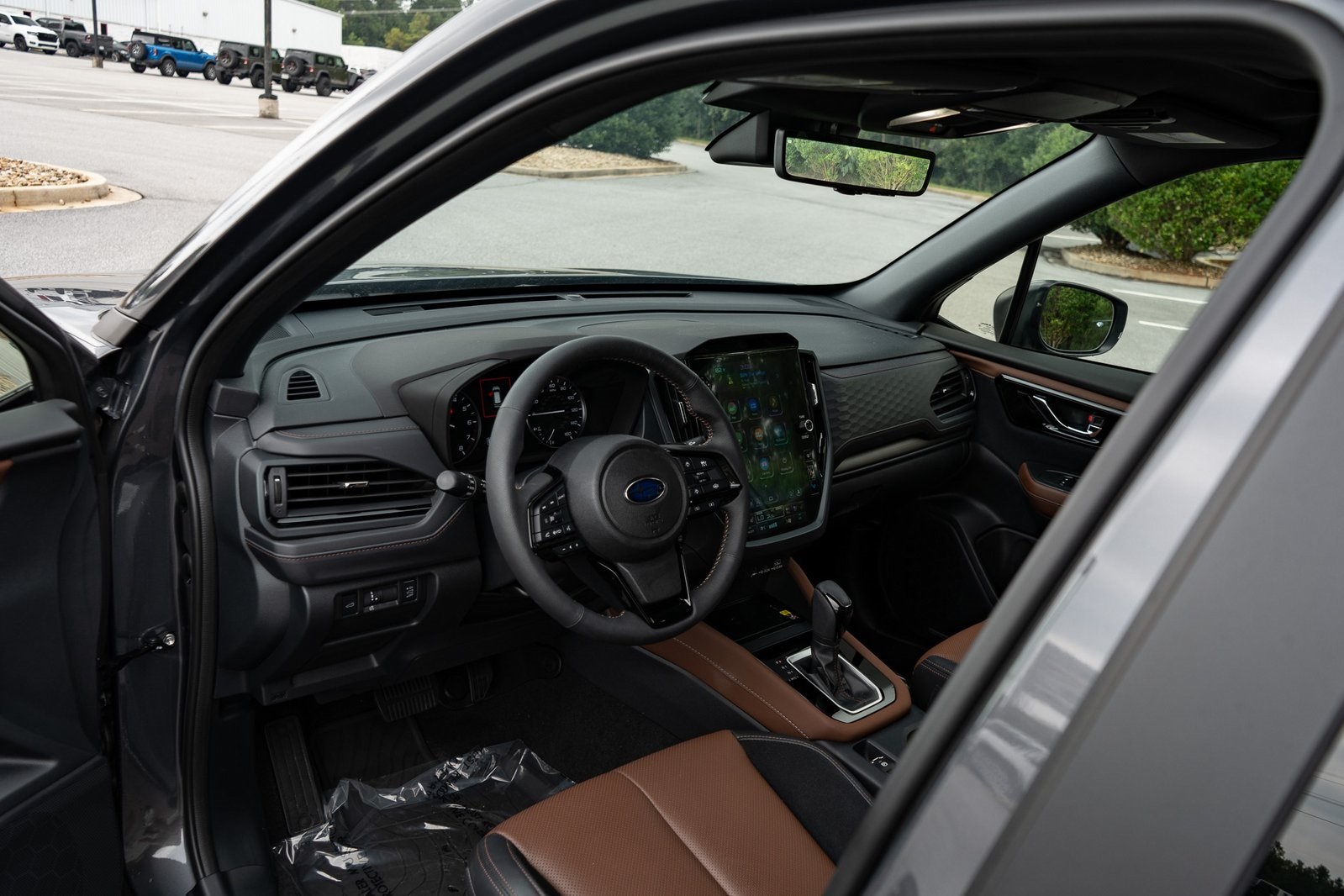 2025 Subaru Forester Touring photo 11