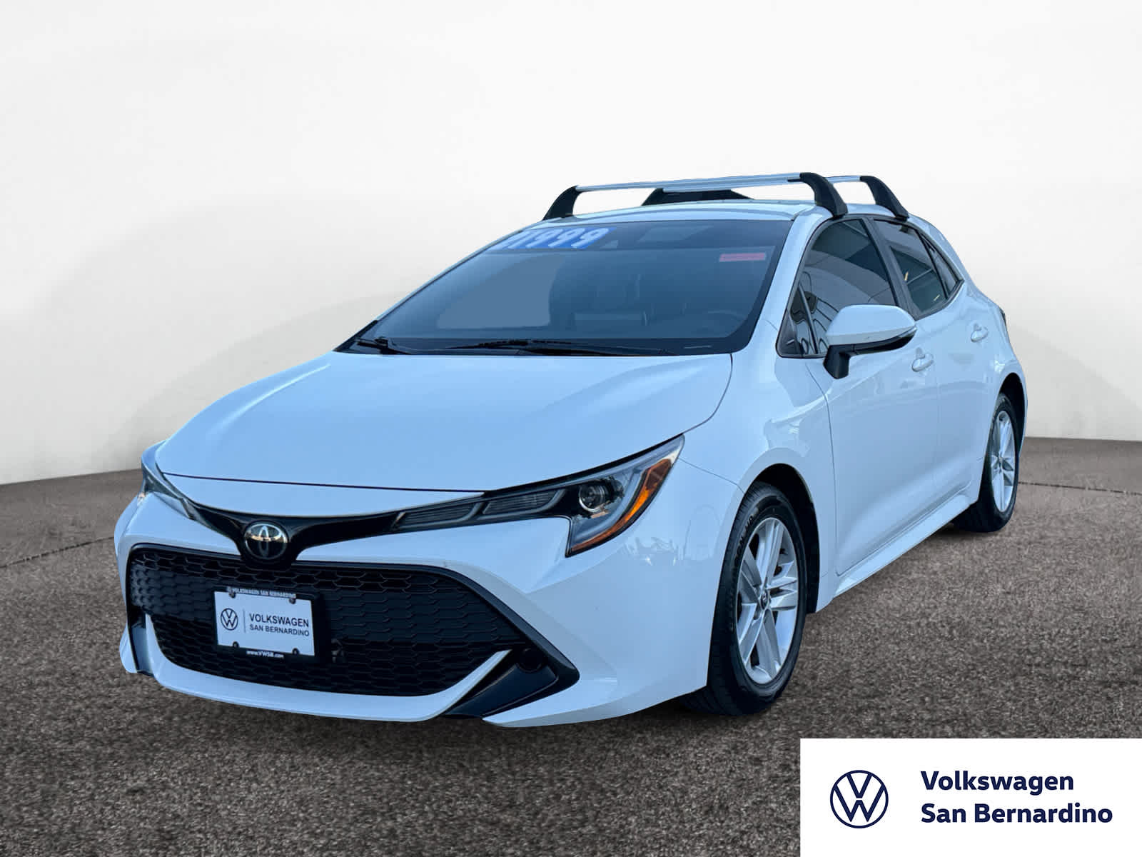 2022 Toyota Corolla Hatchback SE's photo