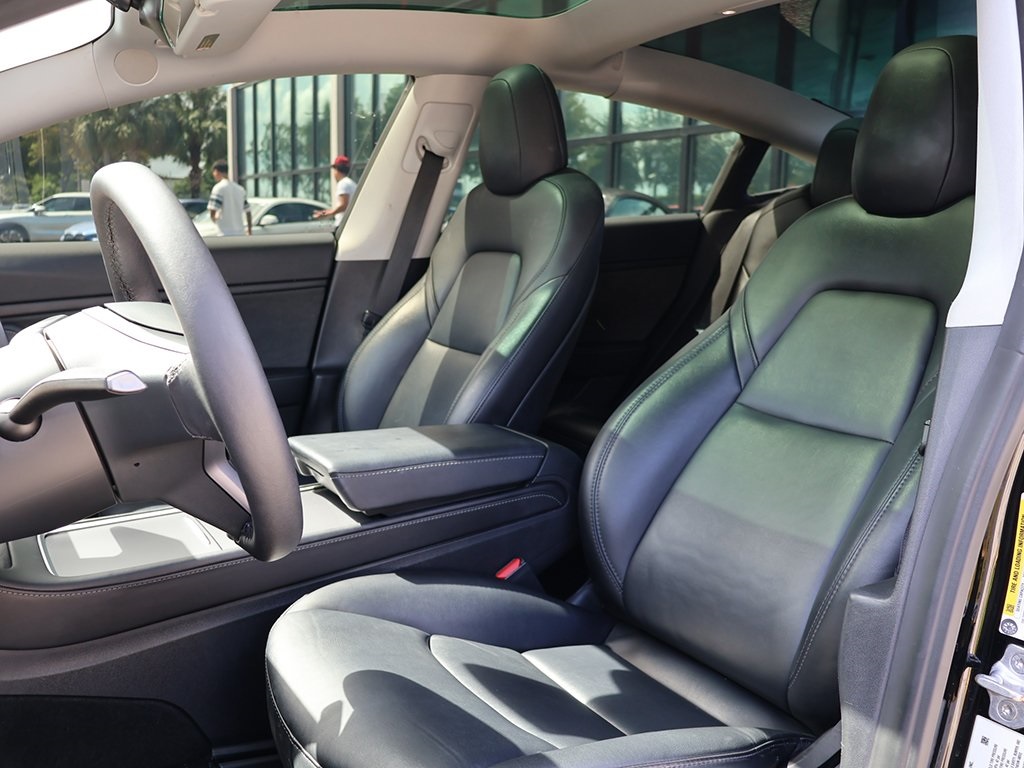 2021 Tesla Model 3 Long Range photo 29