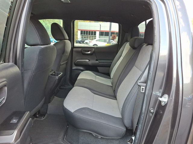 2023 Toyota Tacoma TRD Off-Road V6 photo 9