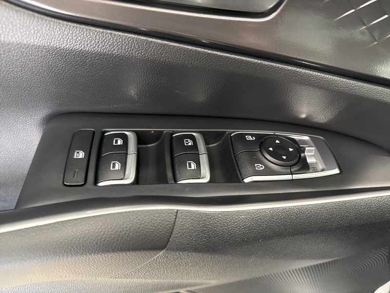 2022 Kia Sorento LX photo 21