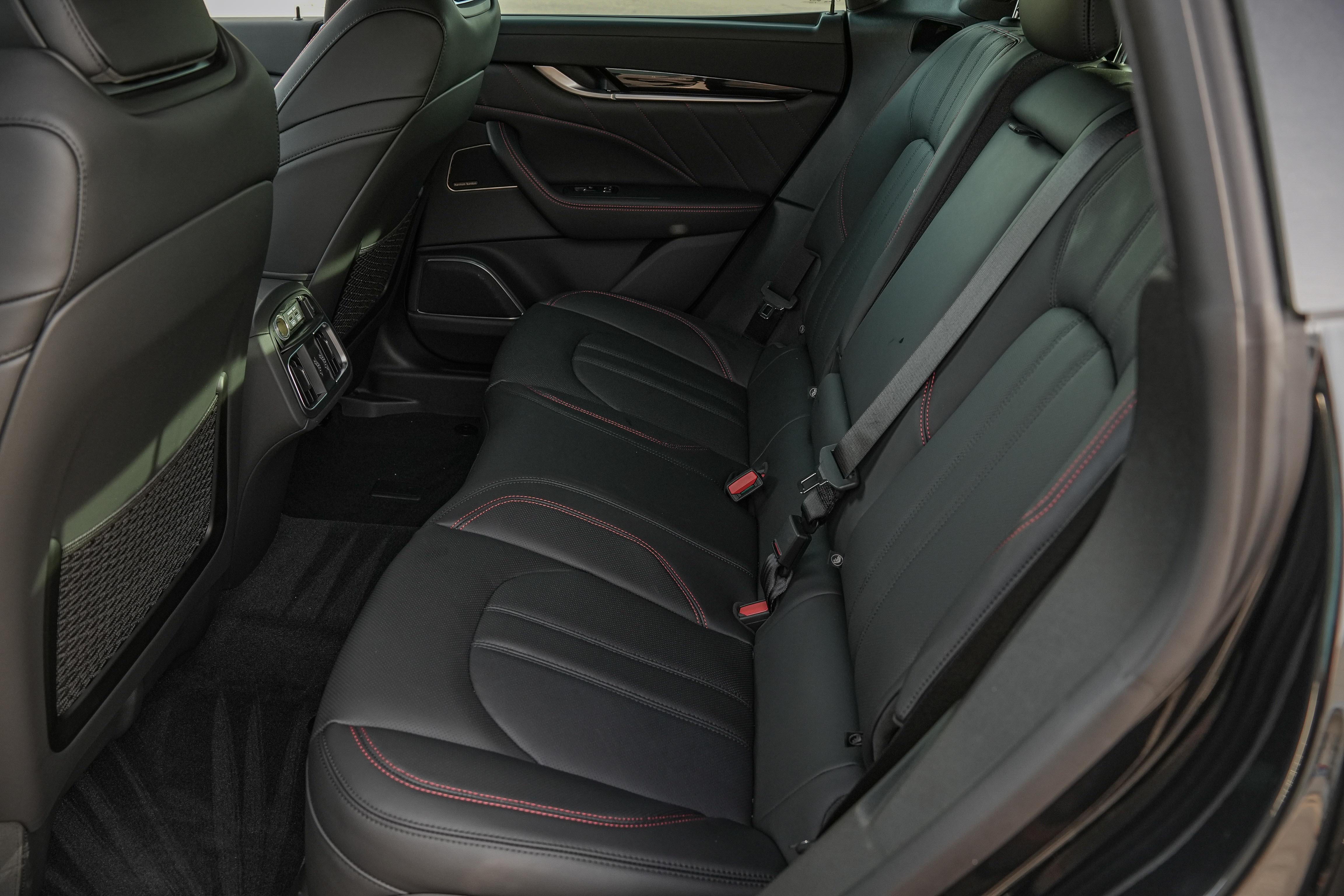2024 Maserati Levante GT photo 13