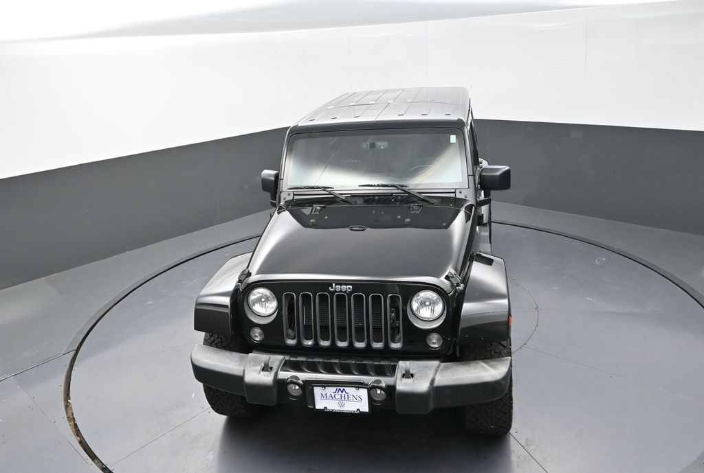 2016 Jeep Wrangler Unlimited Sahara photo 11