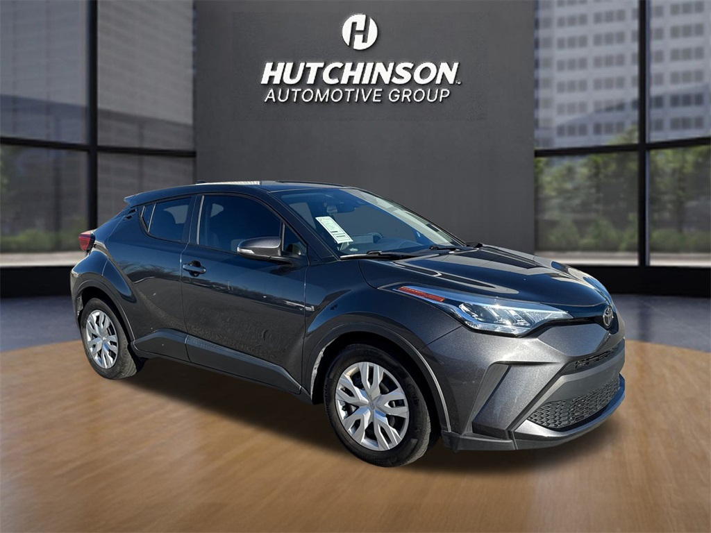 2021 Toyota C-HR LE's photo