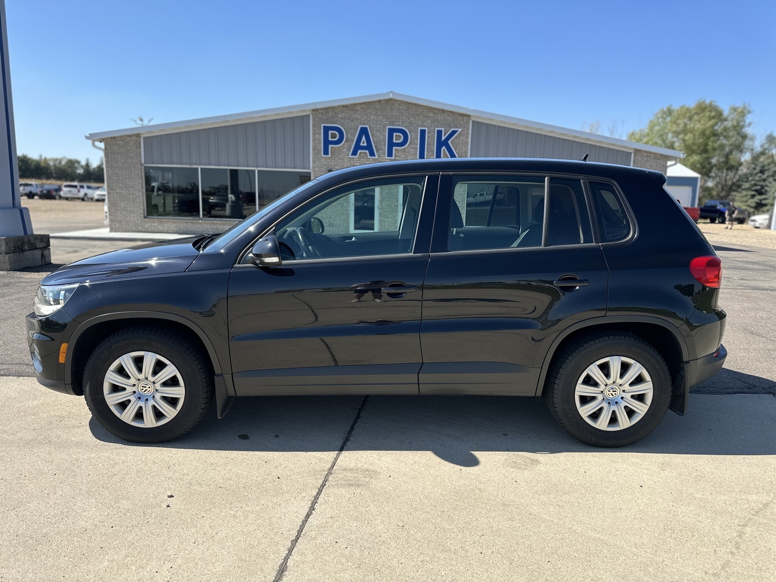 2014 Volkswagen Tiguan S photo 3