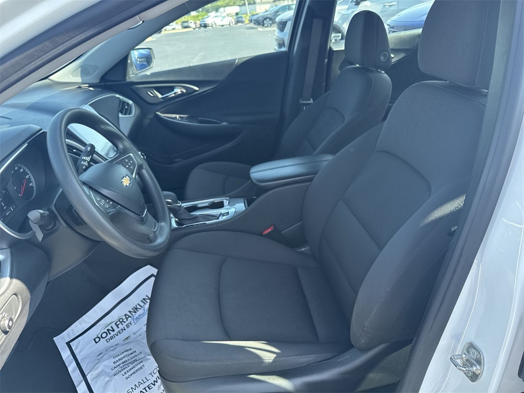 2023 Chevrolet Malibu 1LT photo 17
