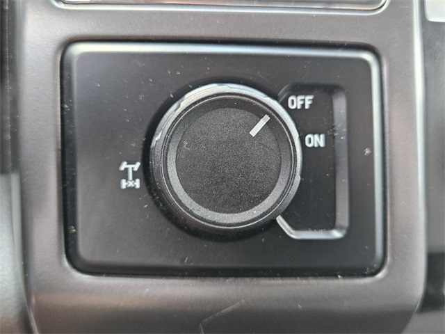 2015 Ford F-150 XLT photo 21