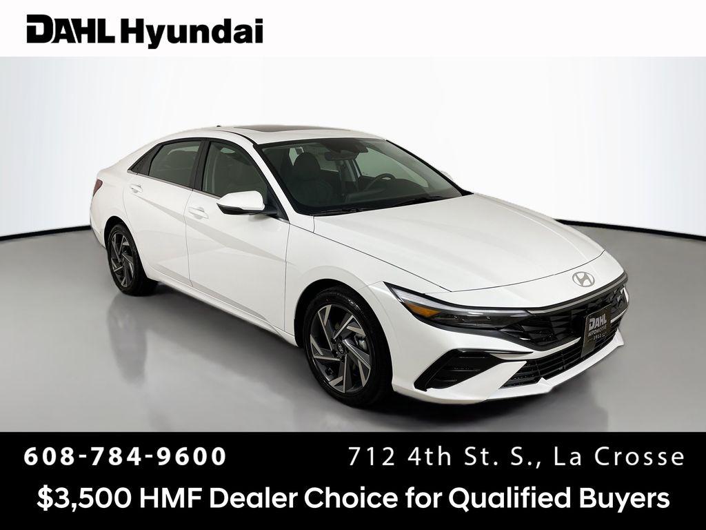 2025 Hyundai Elantra Limited's photo