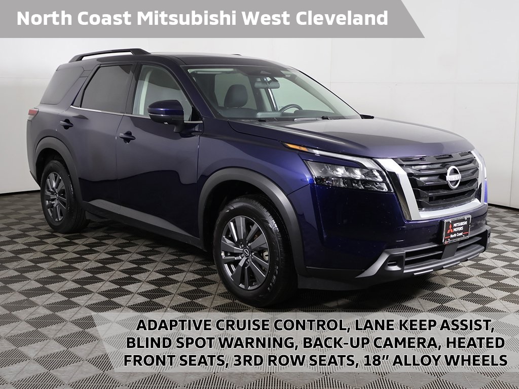 2024 Nissan Pathfinder SV's photo