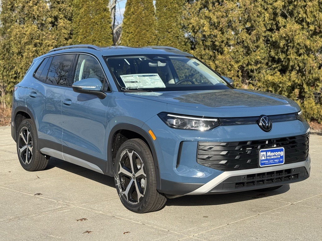 2026 Volkswagen Tiguan SE's photo