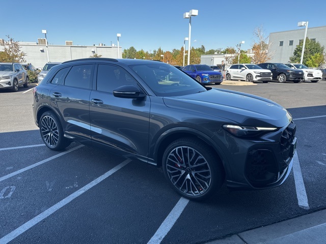 2025 Audi SQ5 Premium Plus photo 2