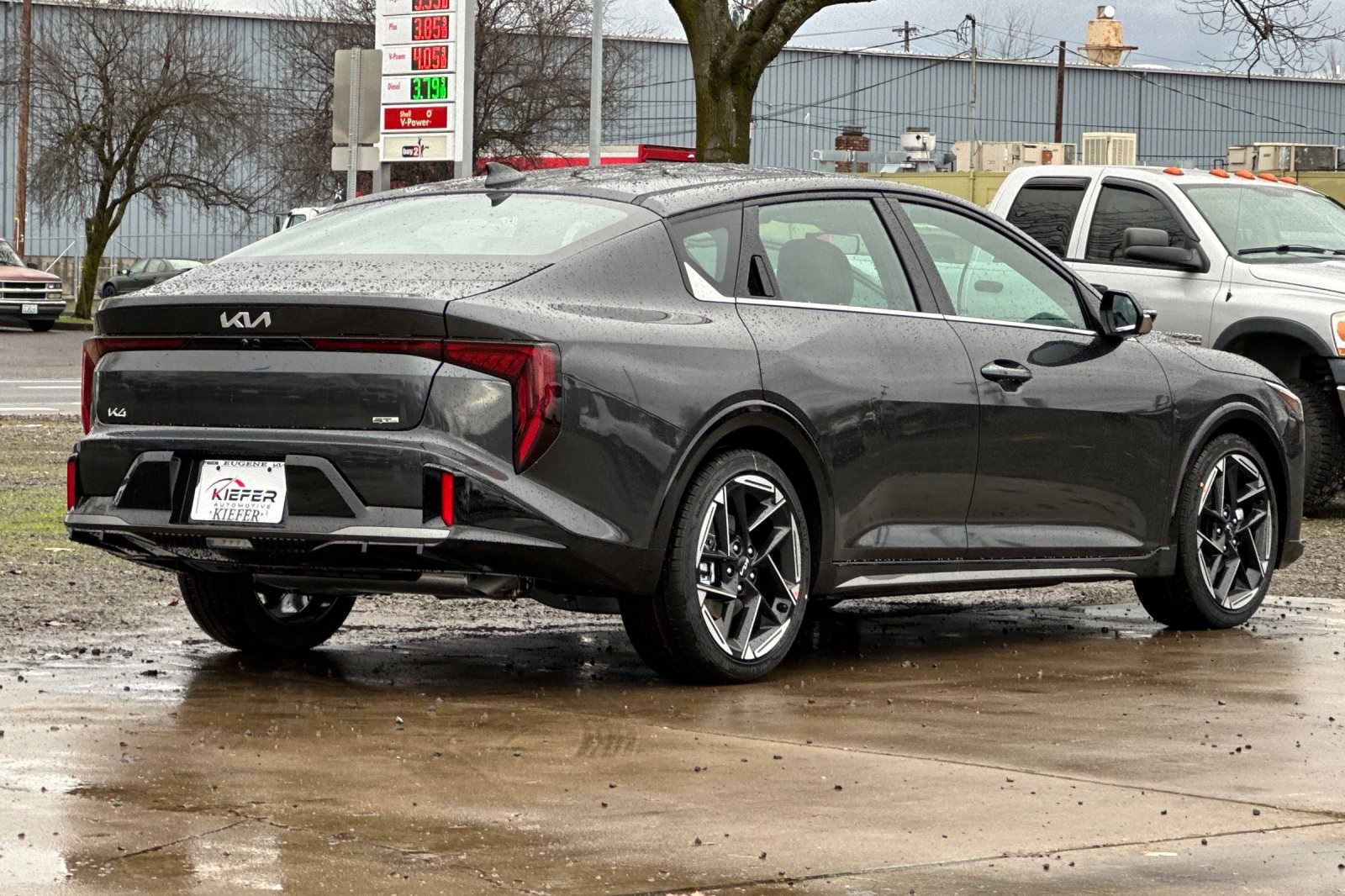 2025 Kia K4 GT-Line photo 2