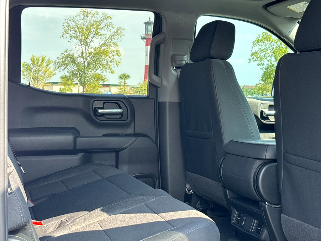 2025 Chevrolet Silverado 1500 Custom photo 10