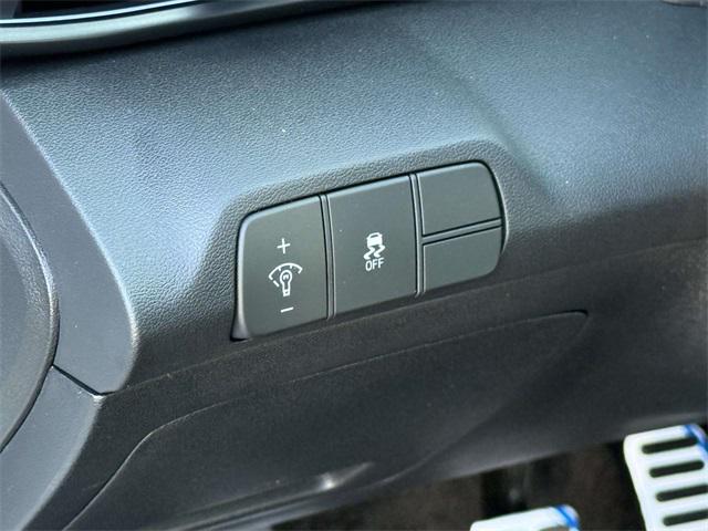 2025 Hyundai Elantra Base photo 24