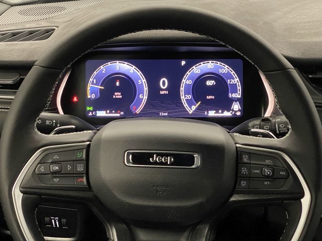 2025 Jeep Grand Cherokee Altitude photo 15