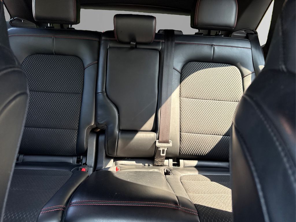 2025 Ford Escape ST-Line photo 14