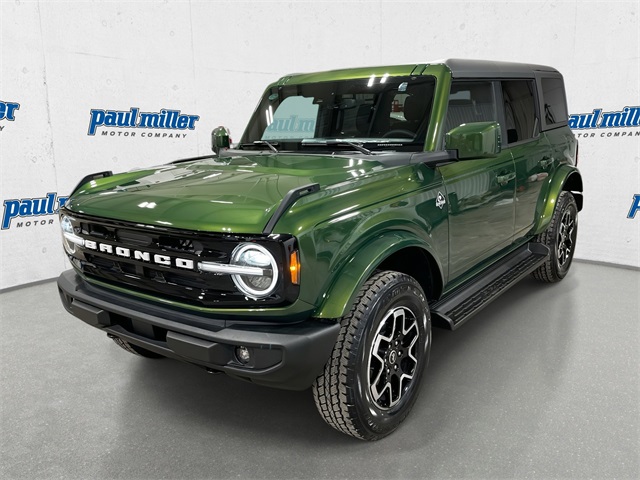 2025 Ford Bronco 4-Door Outer Banks's photo