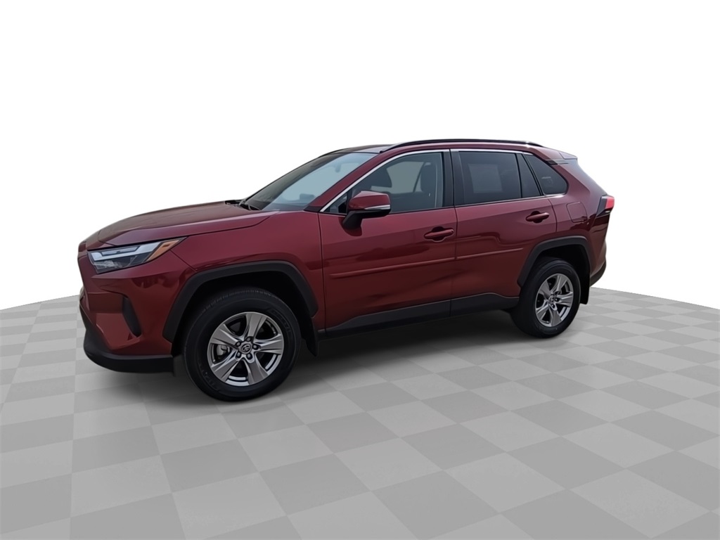 2023 Toyota RAV4 XLE photo 3