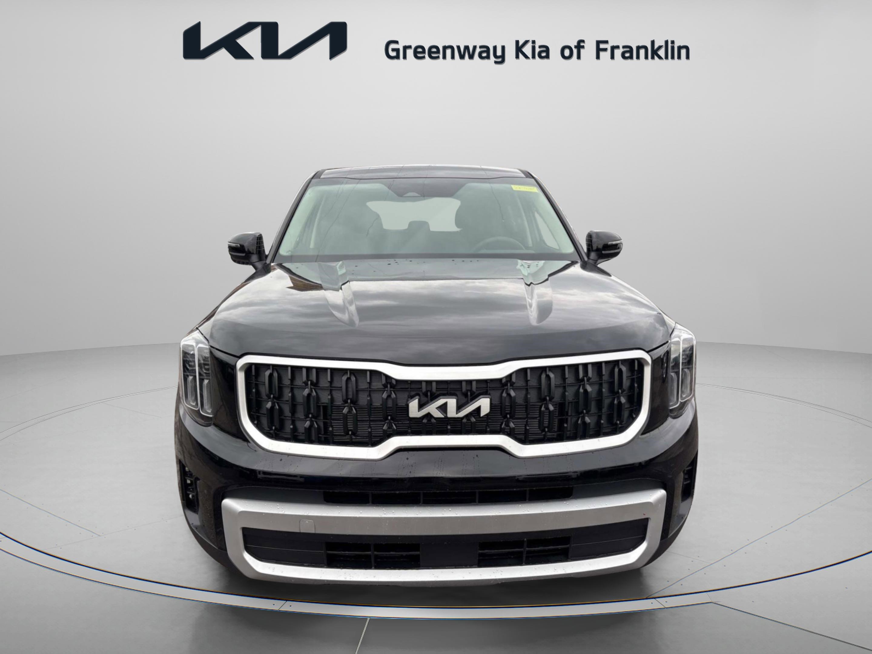 2025 Kia Telluride LX photo 2