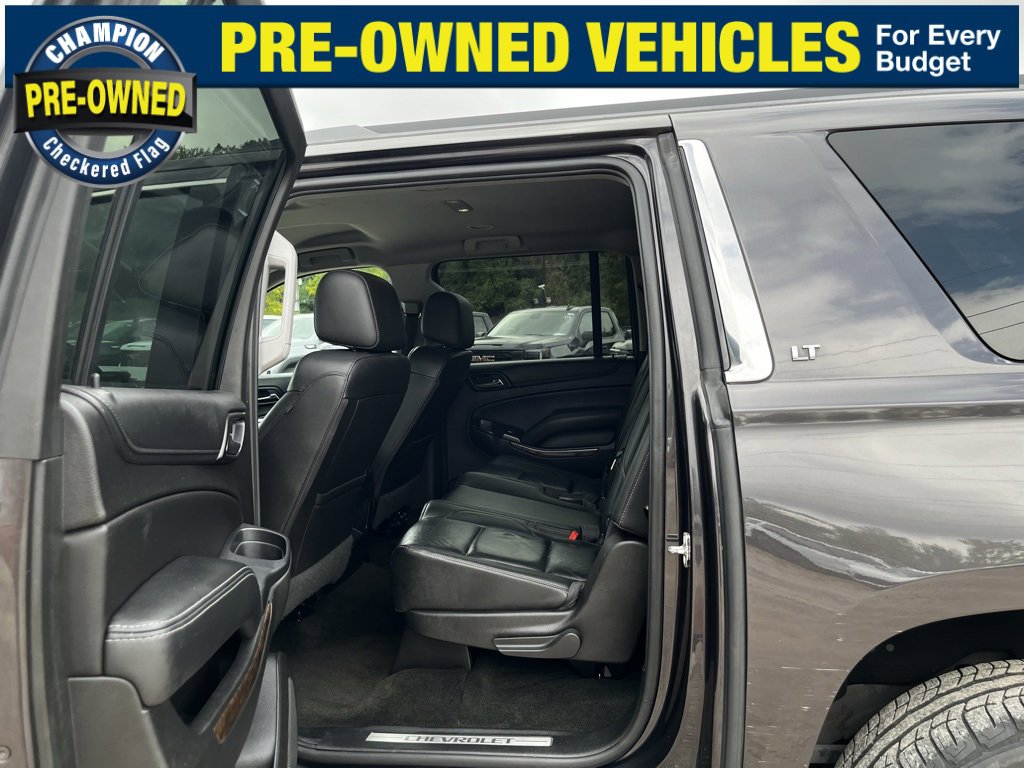 2018 Chevrolet Suburban LT photo 19