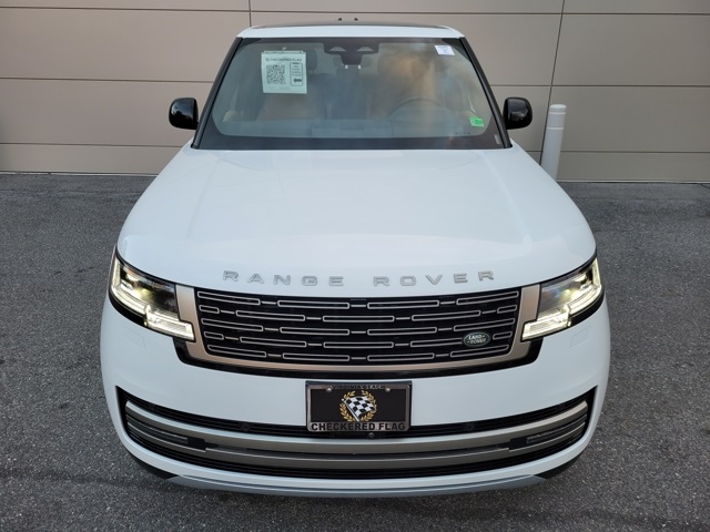 2025 Land Rover Range Rover SE photo 11