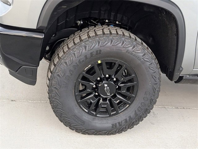 2026 Chevrolet Silverado 2500HD ZR2 photo 4