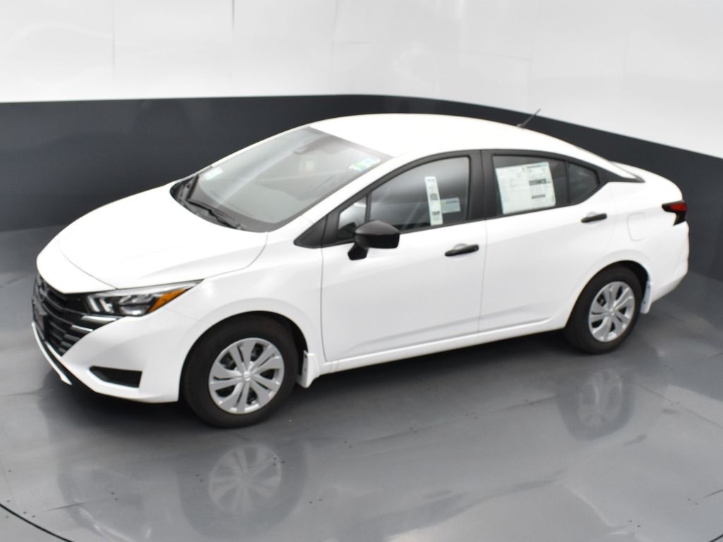 2025 Nissan Versa 1.6 S photo 33
