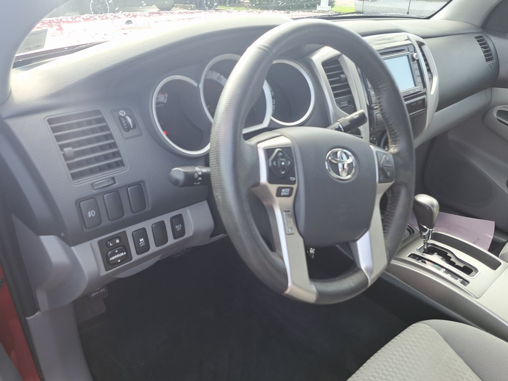 2015 Toyota Tacoma Base photo 11