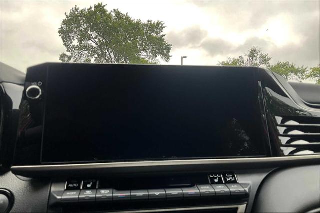 2025 Toyota Camry XSE photo 33
