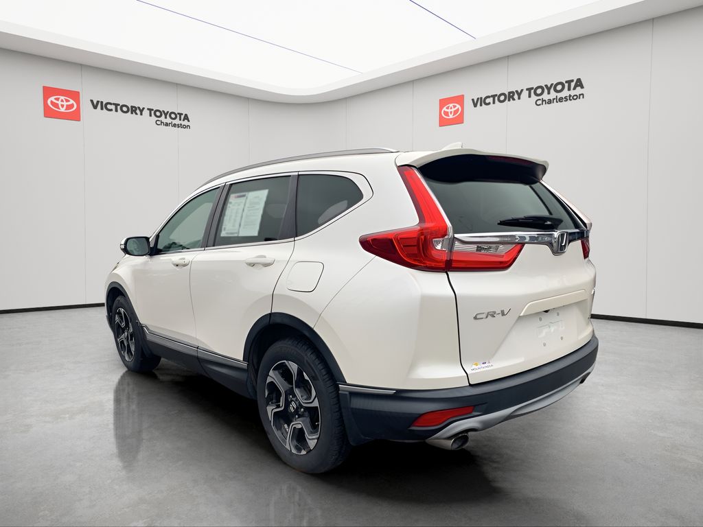 2018 Honda CR-V Touring photo 3