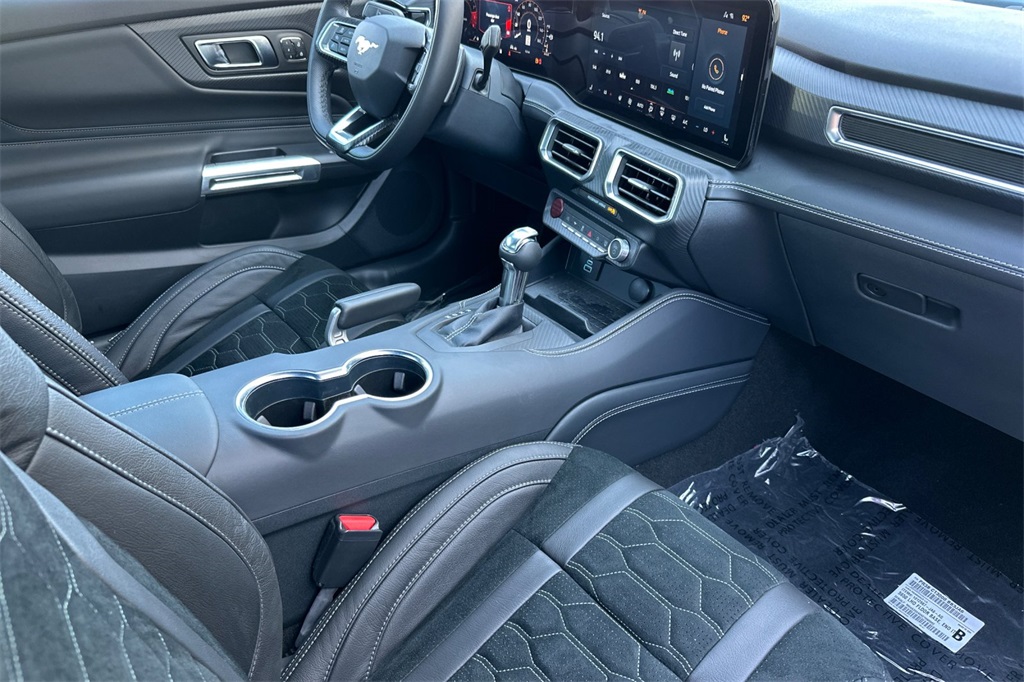 2024 Ford Mustang GT Premium photo 4