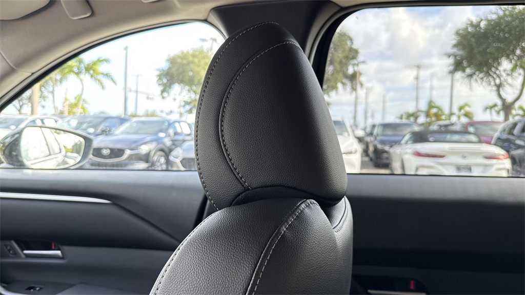 2025 Mazda CX-50 2.5 S Preferred photo 13