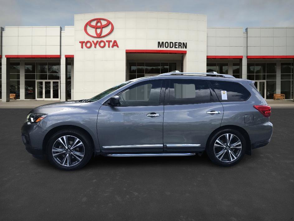 2020 Nissan Pathfinder Platinum photo 2