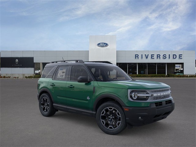 2025 Ford Bronco Sport Outer Banks photo 3