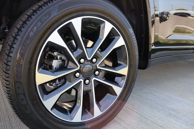 2025 Jeep Grand Cherokee Overland photo 35