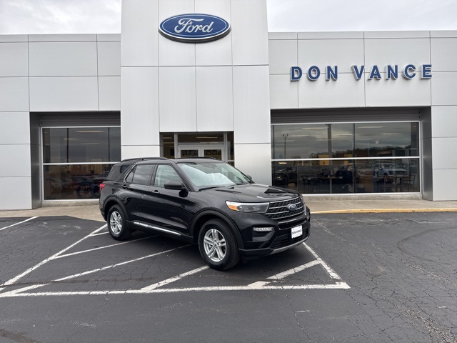 2023 Ford Explorer XLT's photo