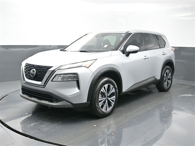 2021 Nissan Rogue SV photo 3