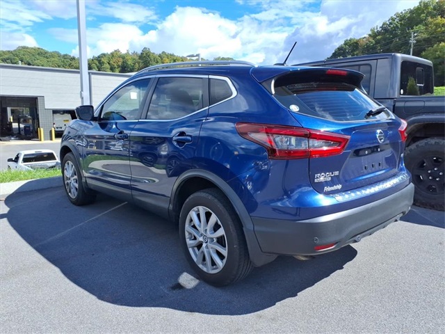 2020 Nissan Rogue Sport SV photo 2