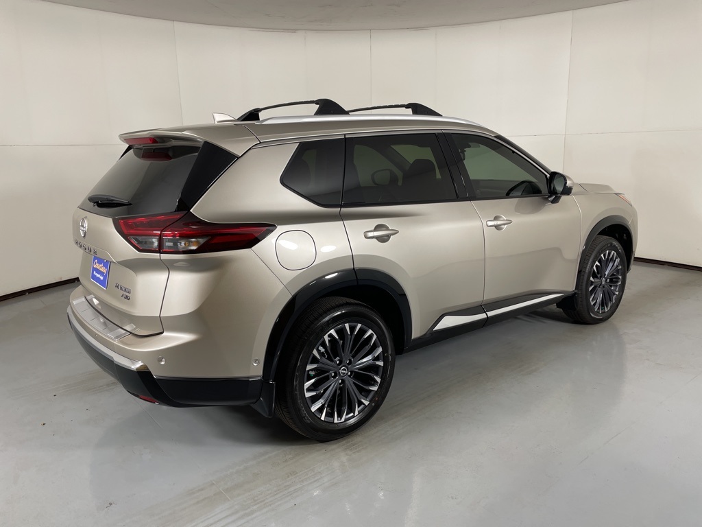 2026 Nissan Rogue Platinum photo 8
