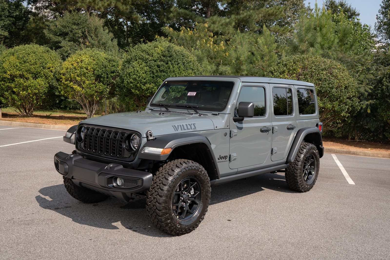 2025 Jeep Wrangler Willys photo 3