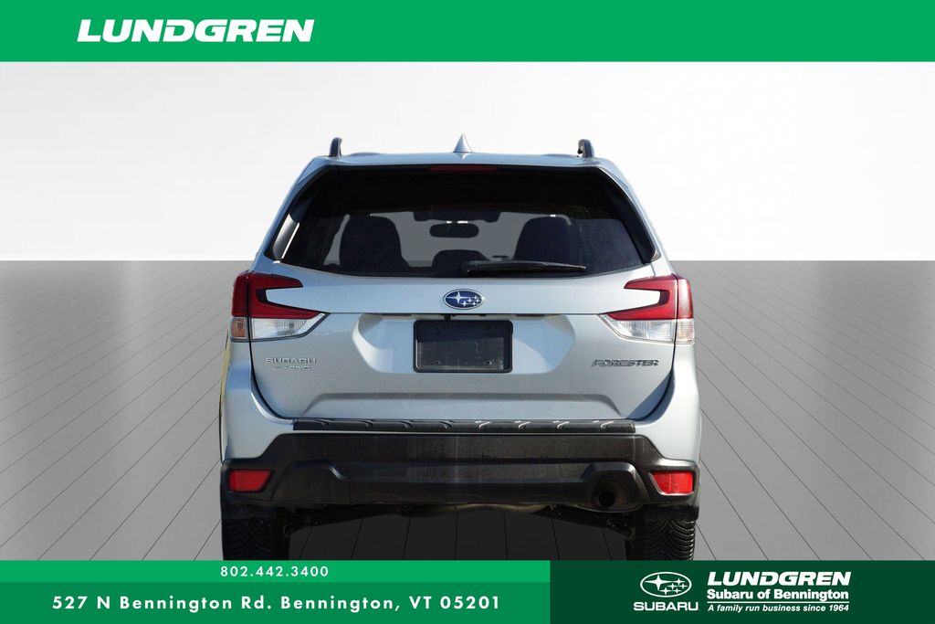 2019 Subaru Forester Premium photo 3
